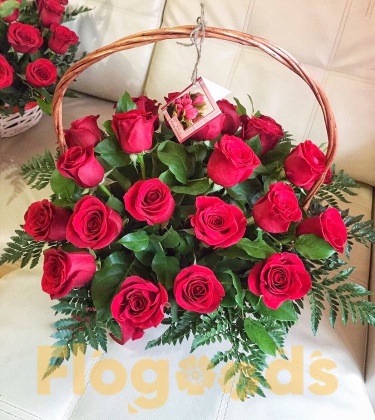 Корзина «Донна роза» за 12 299 руб.
